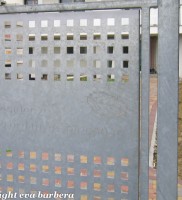 lamiera forata, cancello di ingresso